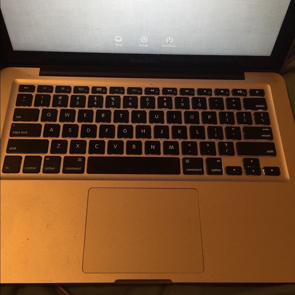 MacBook Pro 2011 - Picture 3 of 3